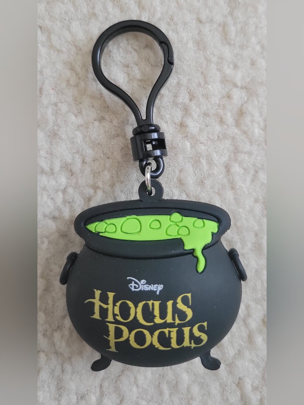 Disney Hocus Pocus Black & Green Cauldron Keychain